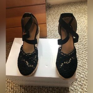 Wedge Sandel, Size 5, Black